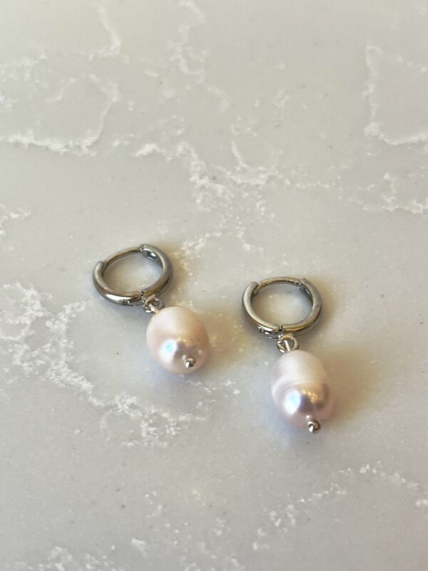 Rodyum Kaplama Gerçek Damla Inci Halka Küpe