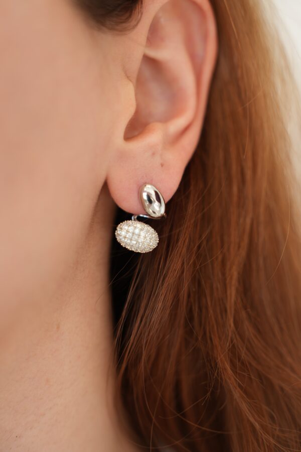 Zirkon Taş Detaylı Gümüş Renkli Çelik Küpe