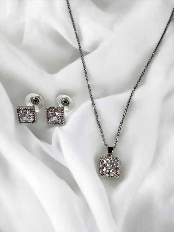 Kaith Kolye Küpe Set