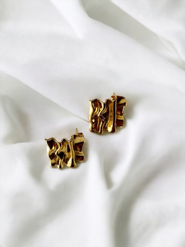 Elizabeth Çelik Küpe