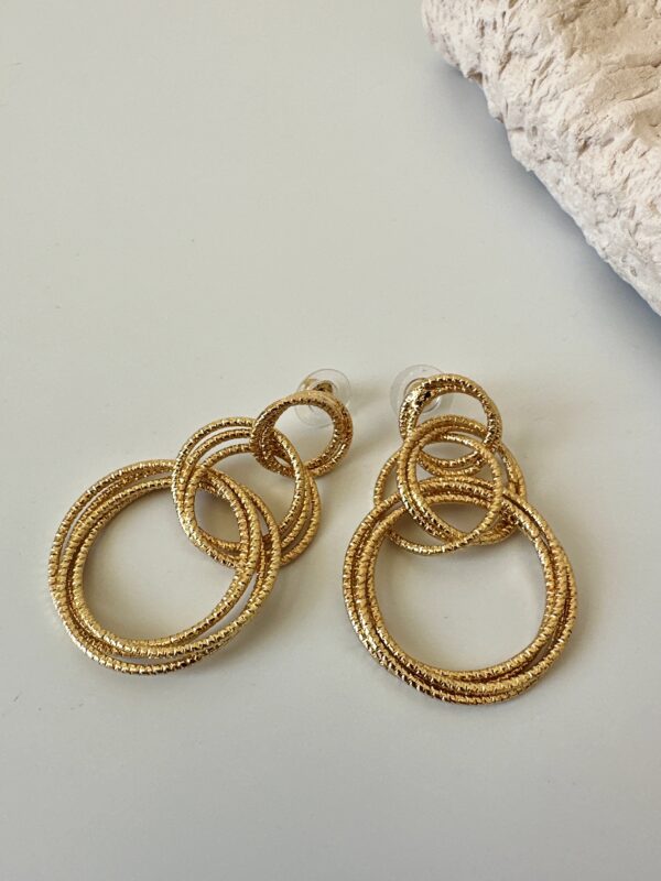 Sallantılı Çelik Gold Küpe