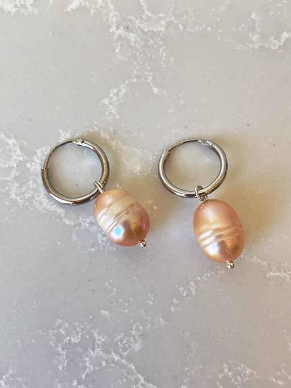 Somon İncili Tasarım Küpe