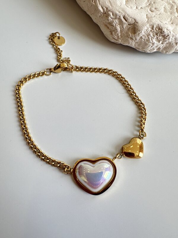 Kalp Detaylı Gold Çelik Bileklik