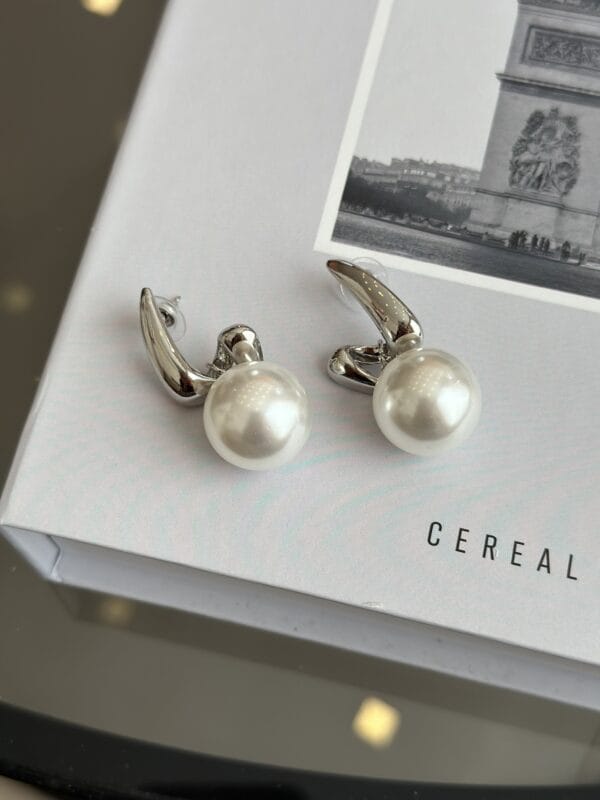 Gümüş Renk İnci Top Model Kadın Küpe