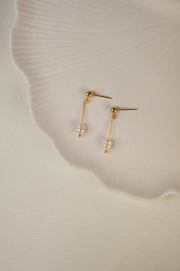 14K Altın Kaplama Gerçek İnci Küpe (Tasarım)