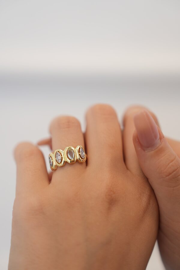 Pirinç Zirkon Taşlı Damla Model Gold Renk Kadın Yüzük