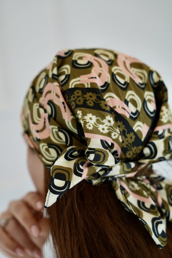 Yeşil Renkli Desenli Fular