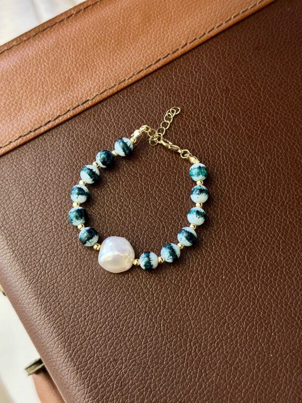 Barok İnci ve Cam Boncuk Detaylı Özel Tasarım Bileklik