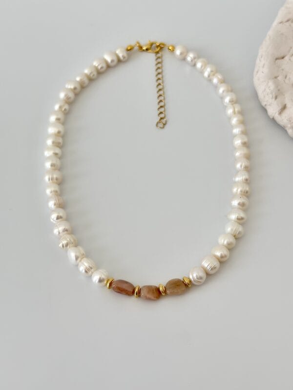 Güneş Taşı Detaylı Gerçek İnci Kolye