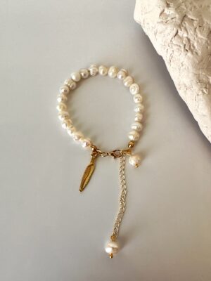 2e8b55940981c7d36be98c160026030e-1.jpg Yaprak Sallantılı Gerçek İnci Bileklik