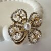 Yonca Model İnci Detaylı Broş