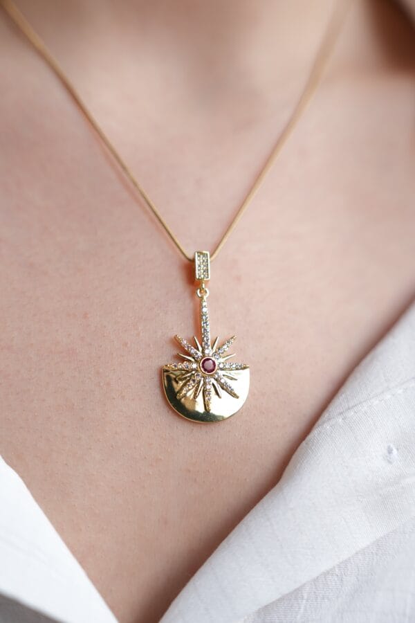 Zirkon Taşlı Yıldız Model Kadın Kolye