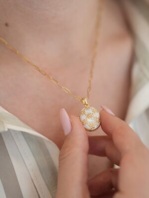 39b195dd093b36902f30d87d841e4c35-1.jpg Çiçek Görünümlü Motifli Kolye