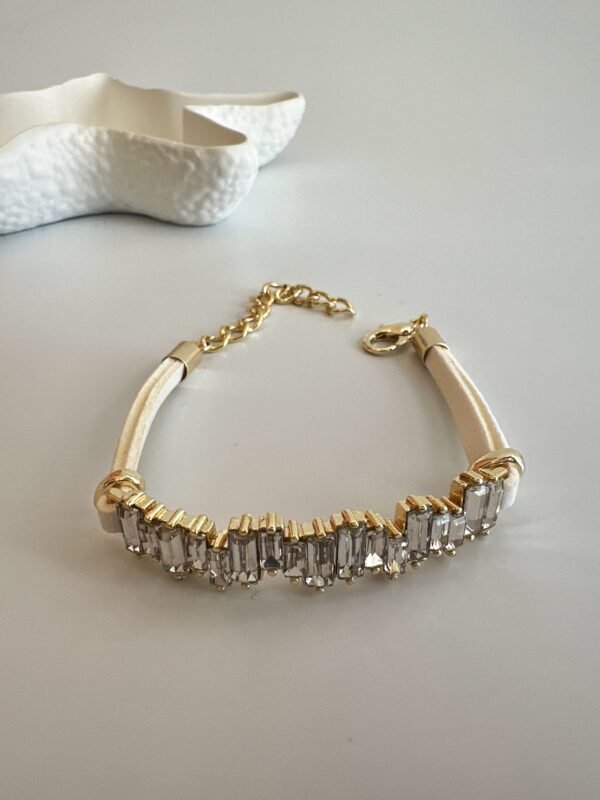 Vip Beyaz Kordonlu Baget Bileklik