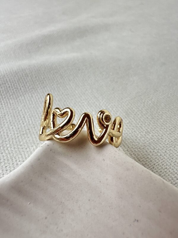 Zirkon Taş Detaylı Love Yüzük