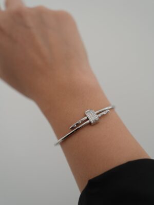 450c4858bce4e39cd74c0d29caab2b1c-1.jpg Zirkon Taş Detaylı Çelik Bileklik