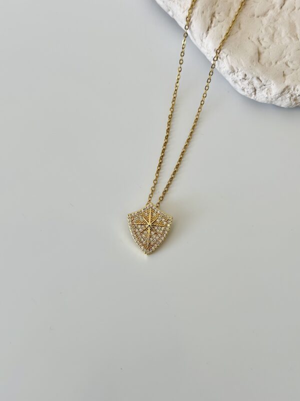 Çelik Sedef Yıldızı Kolye