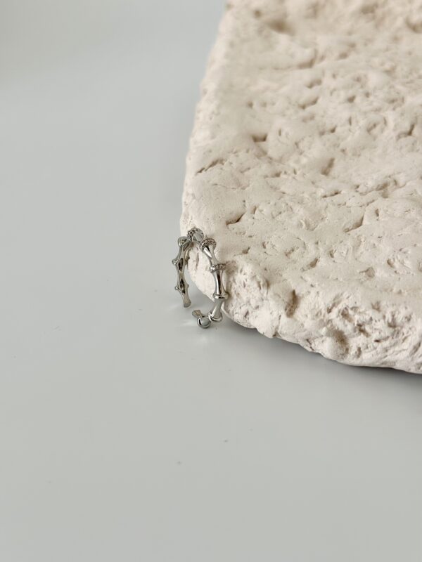 Zirkon Taş Detaylı Vip Gümüş Yüzük