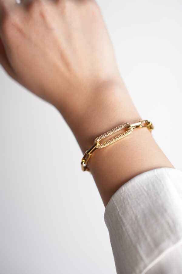 Çelik Gold Renk Zirkon Taşlı Zincir Kadın Bileklik