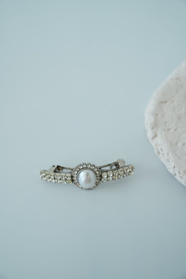 Parkea İnci Detaylı Vintage Saç Aksesuarı