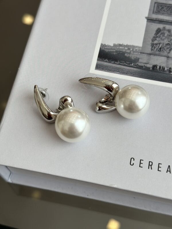 Gümüş Renk İnci Top Model Kadın Küpe