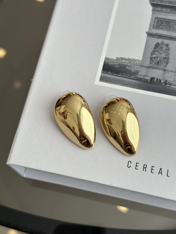 Badem Model Gold Vip Küpe