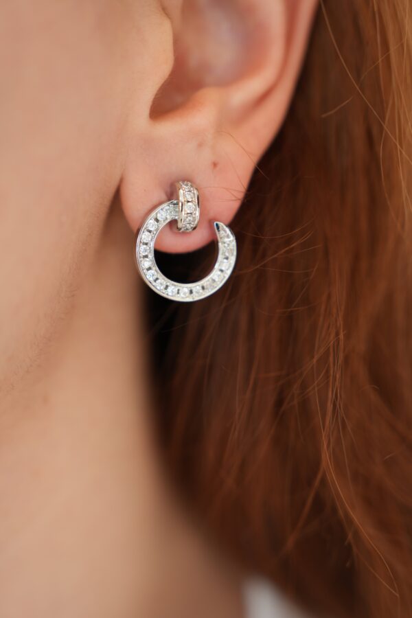 Çivi Model Zirkon Taş Detaylı Çelik Küpe