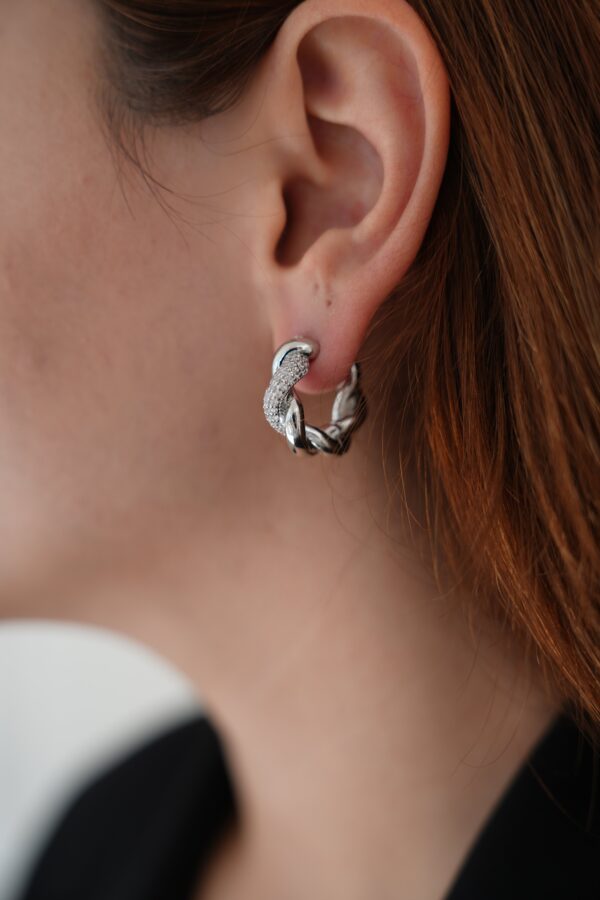 Zirkon Taş Detaylı Gümüş Renk Halka Küpe