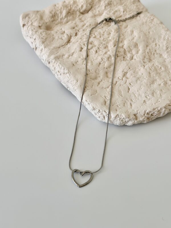 Çelik İçten Geçme Kalp Kolye