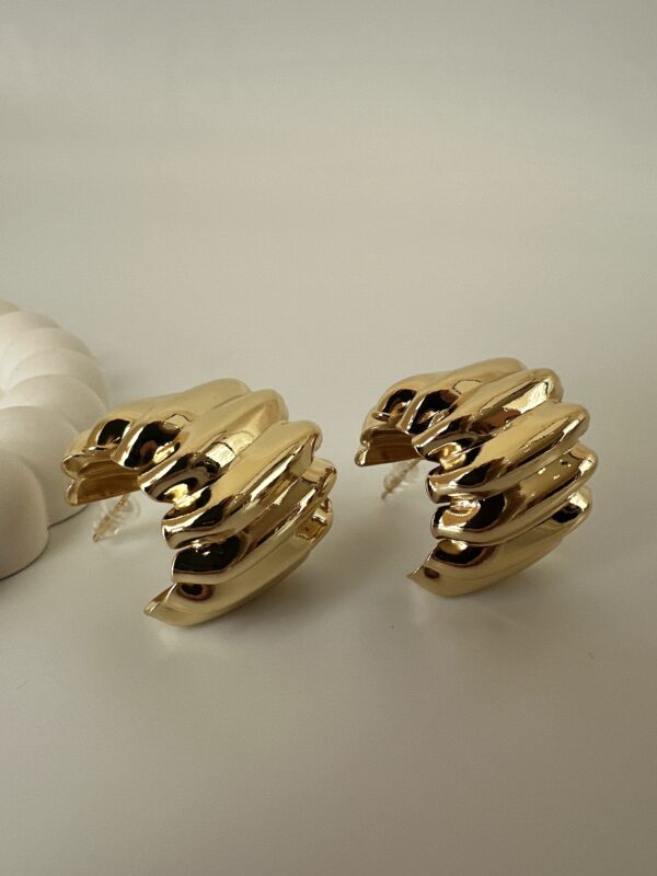 Vip Dalgalı Model Küpe