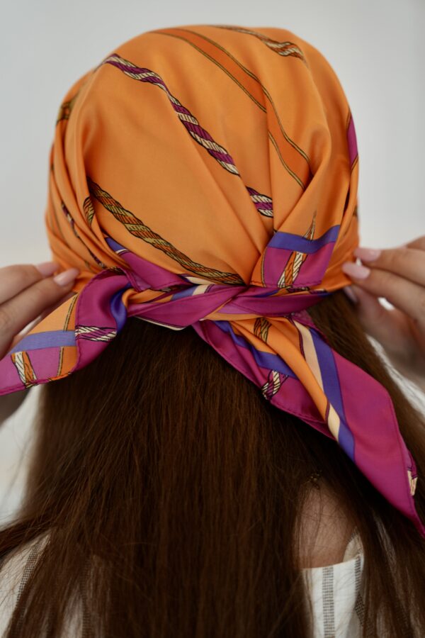 Zincir Desenli Turuncu Fular