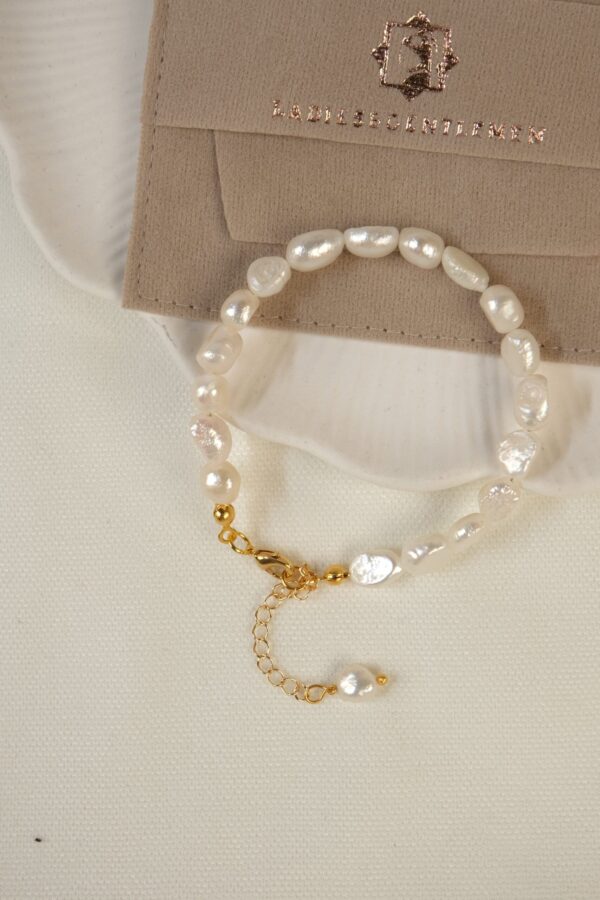 Sakız İnci Detaylı 24K Altın Kaplama Gerçek İnci Bileklik