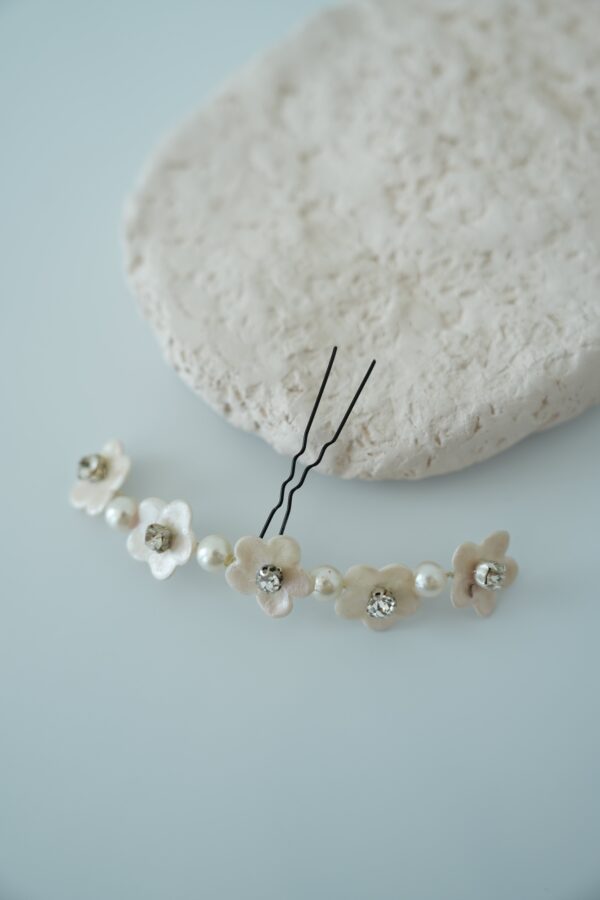 Çiçek Detaylı Vintage Gelin Saç Aksesuarı