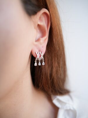 Pirinç Gümüş Renk Zirkon Taşlı X Model Sallantı Detay Kadın Küpe