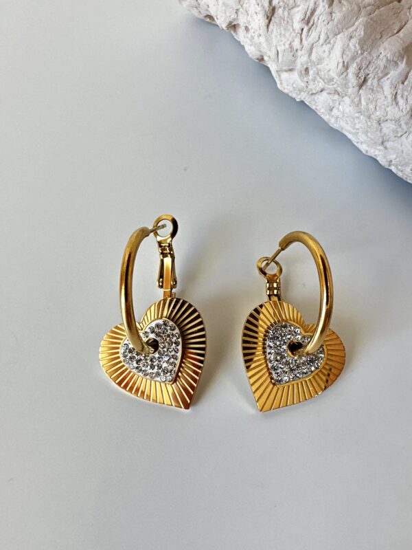 Zirkon Taş Detaylı Kalp Model Vip Küpe