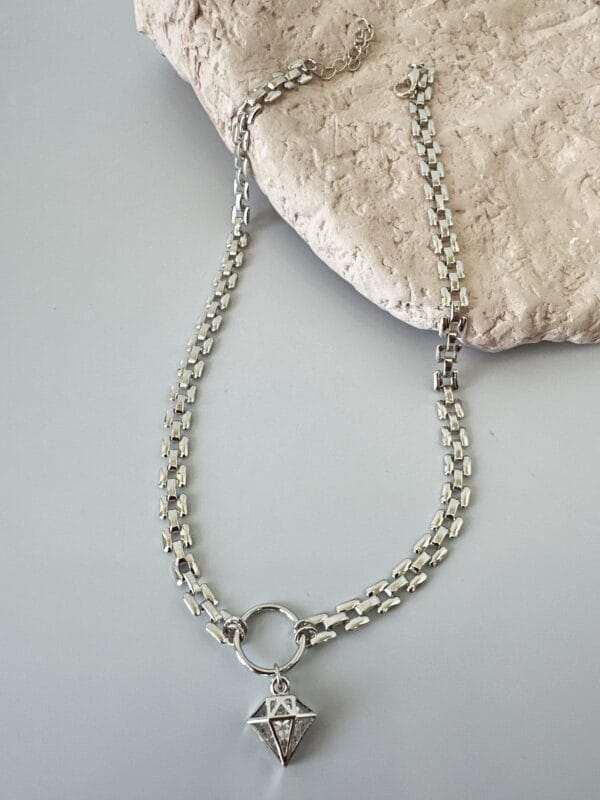 Vip Pırlanta Figürlü Kolye