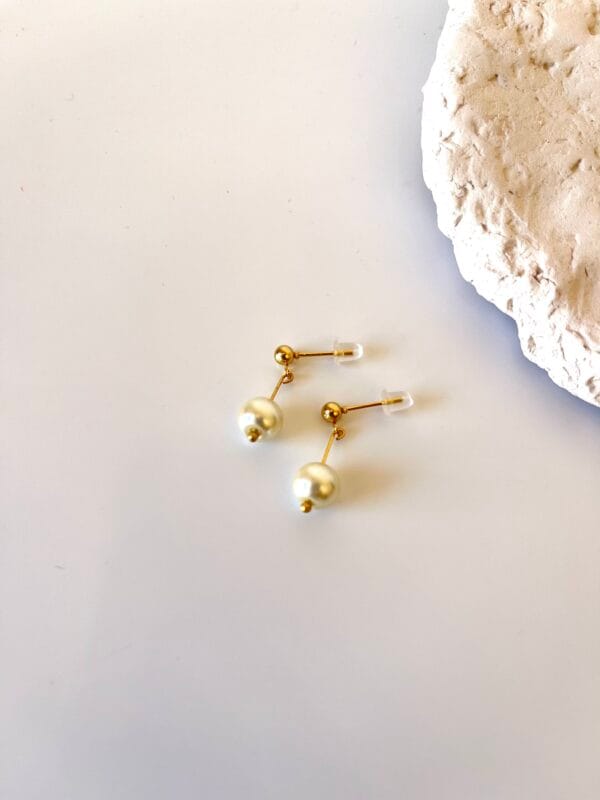 14K Altın Kaplama Cam İnci Küpe (Tasarım)