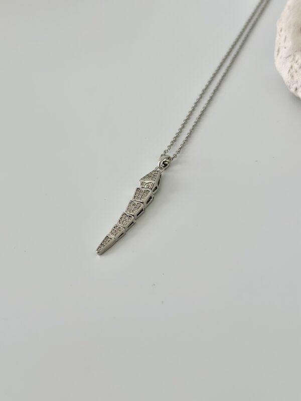 Yılan Model Zirkon Taş Detaylı Çelik Kolye