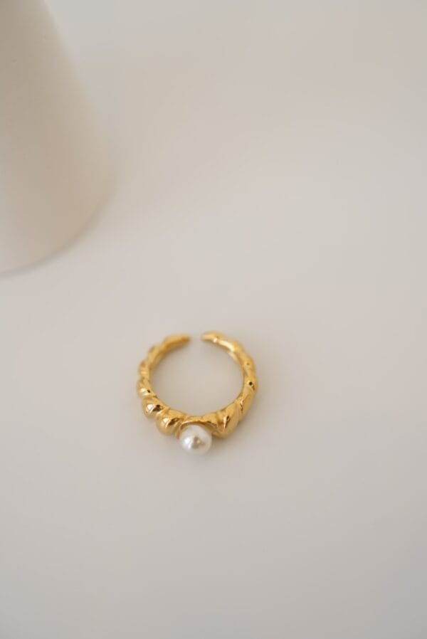 Çelik Ayarlamalı Burgu Bombe Ortası Tek İnci Yüzük