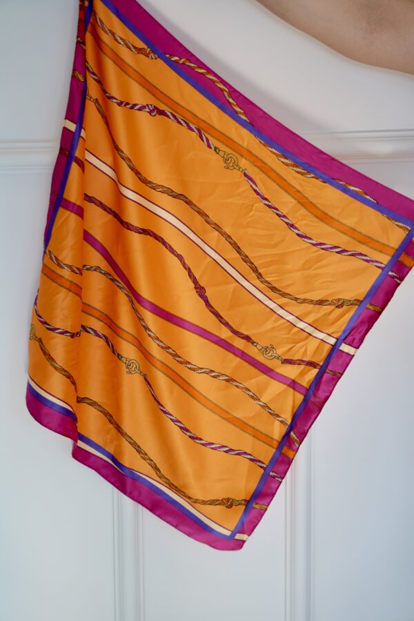 Zincir Desenli Turuncu Fular