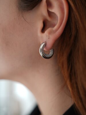 802bcc4bd951a86db4626b42e801f306-1.jpg Zirkon Taş Detaylı Gümüş Renk Yarım Halka Küpe