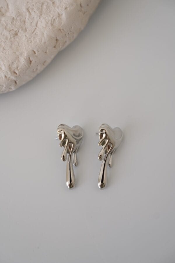 Akan Kalp Model Gümüş Çelik Küpe