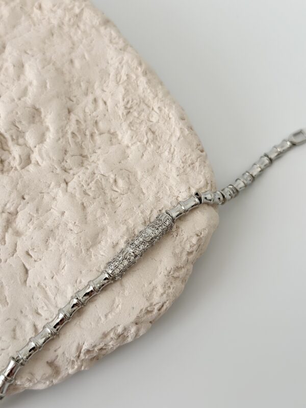 Gümüş Renk Zirkon Taşlı Kalın Kemik Model Bileklik