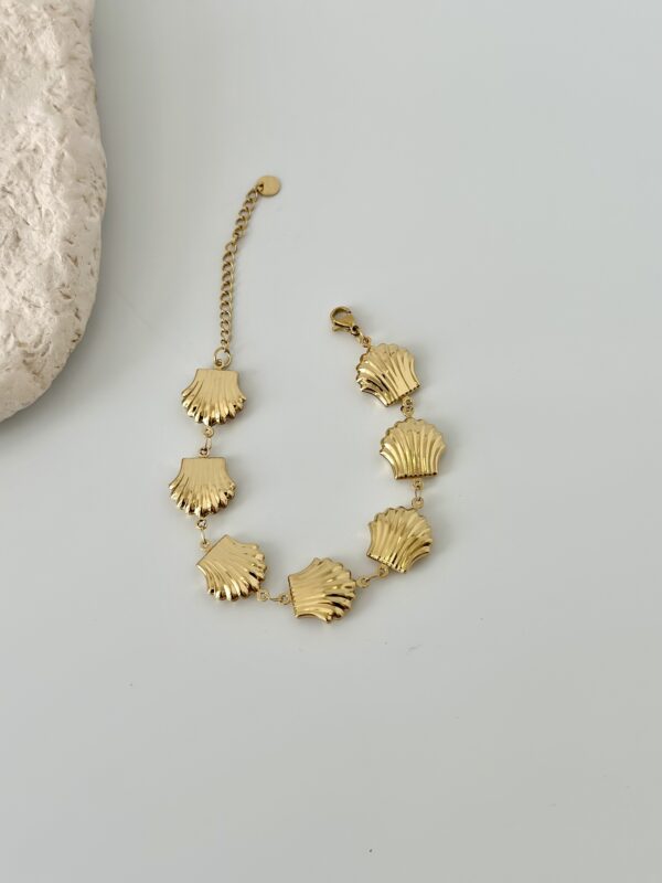 İstiridye Detaylı Çelik Bileklik