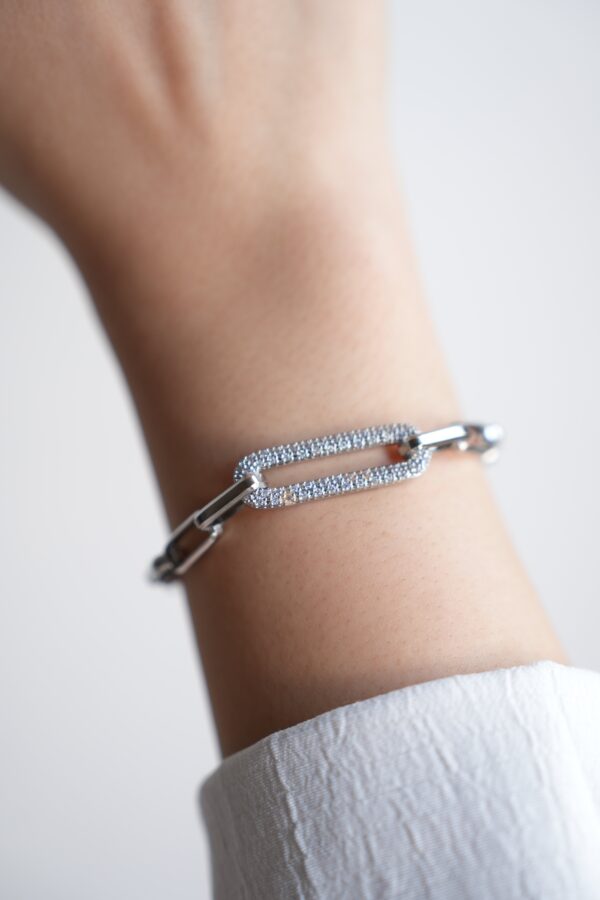 Çelik Gümüş Renk Zirkon Taşlı Kare Zincir Model Kadın Bileklik