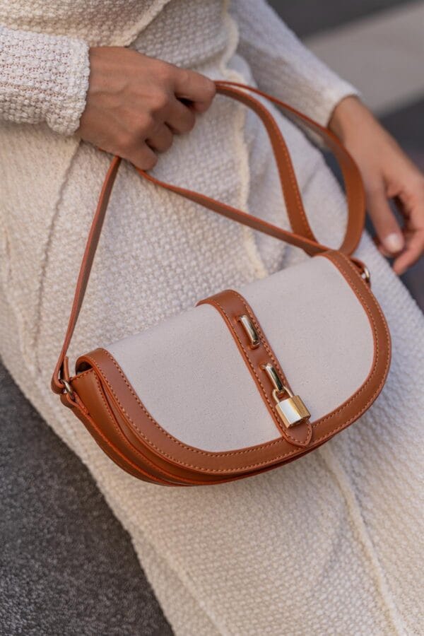 Kontrast Tasarım Çapraz Askılı Çanta - Krem Taba