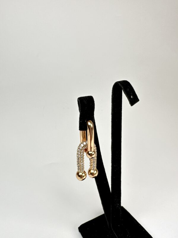 Zirkon Taş Detaylı Çelik Küpe