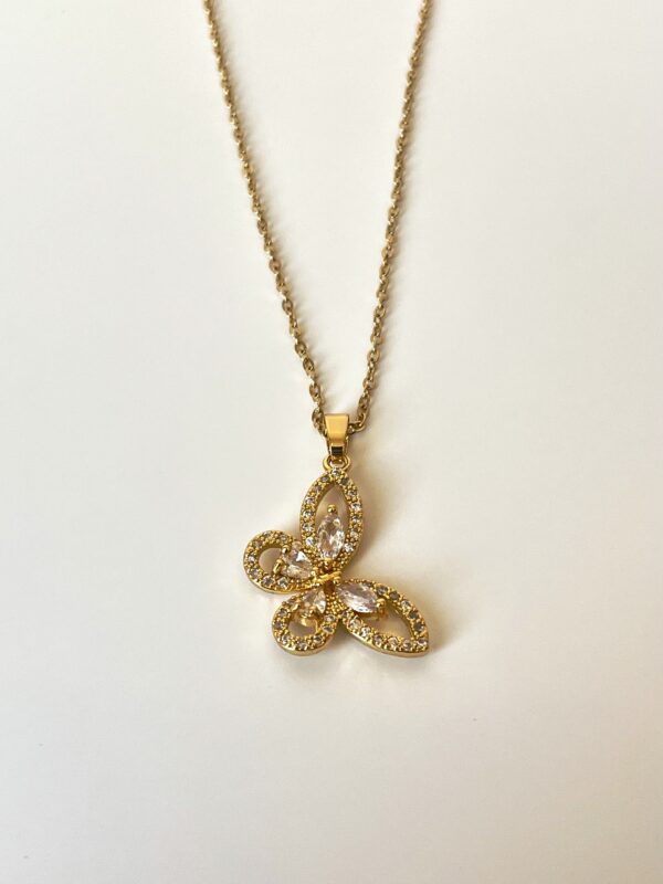 Zirkon Taşlı Kelebek Motifli Çelik Kolye