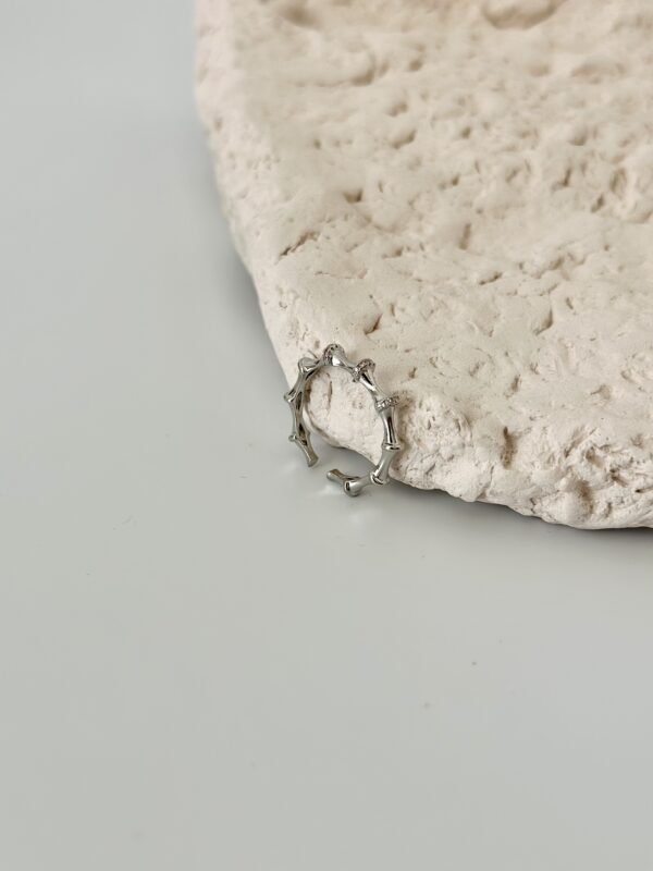 Zirkon Taş Detaylı Vip Gümüş Yüzük