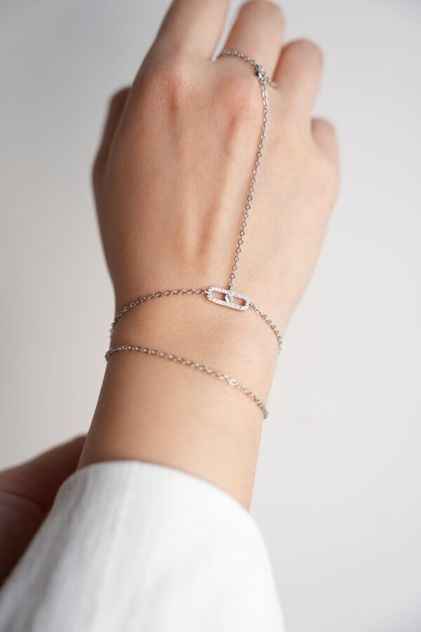 Pirinç Gümüş Renk Zirkon Taşlı Model Kadın Şahmeran